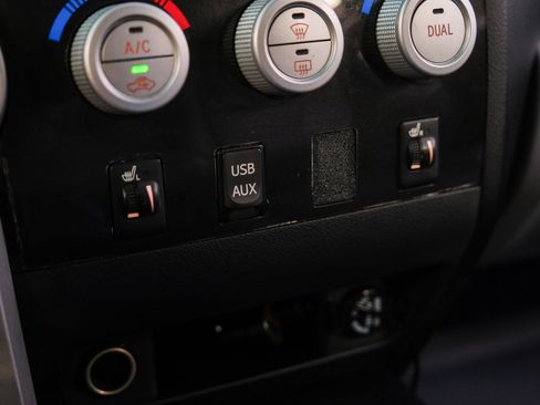 Used 2010 Toyota Tundra Platinum image 22