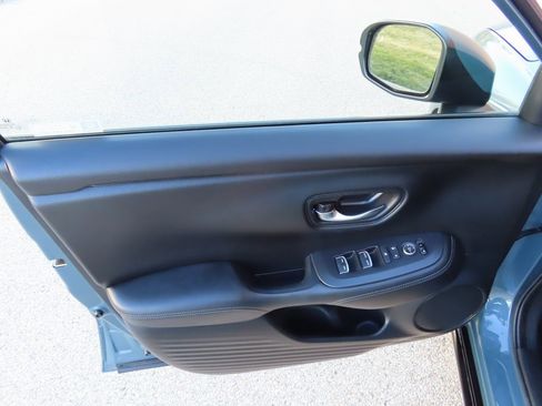 Used 2024 Honda HR-V EX-L image 23