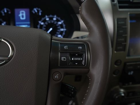 Used 2014 Lexus GX 460 w/ Premium Package AWD/4WD image 27