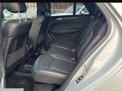 Used 2019 Mercedes-Benz GLE 400 4MATIC image 13