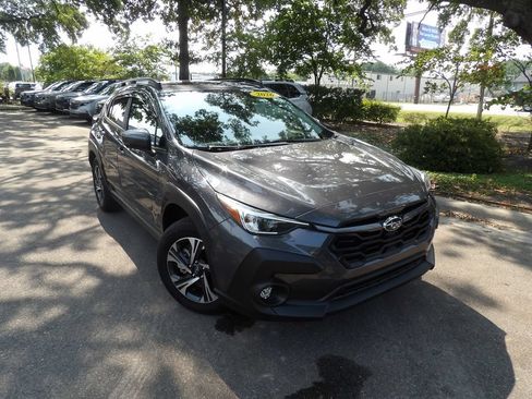 Used 2026 Subaru Crosstrek 2.5i Premium AWD/4WD image 3