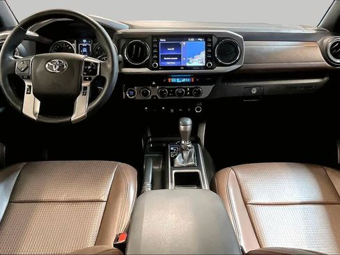 Used 2023 Toyota Tacoma Limited AWD/4WD image 15