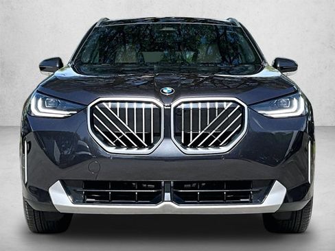 Used 2025 BMW X3 xDrive30i w/ Convenience Package AWD/4WD image 3