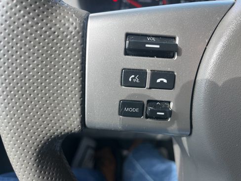 Used 2015 Nissan Frontier SV AWD/4WD image 23