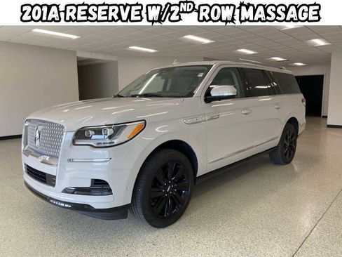 Used 2024 Lincoln Navigator L Reserve image 1