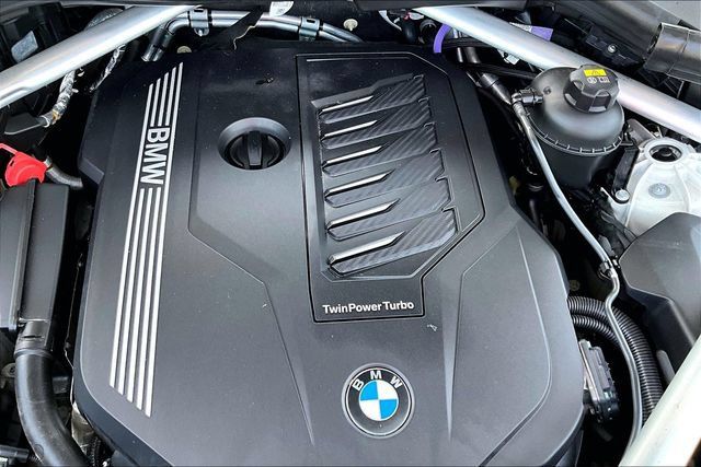 Used 2022 BMW X5 sDrive40i w/ Premium Package RWD image 31