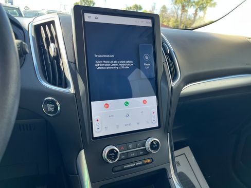 Used 2024 Ford Edge Titanium image 21