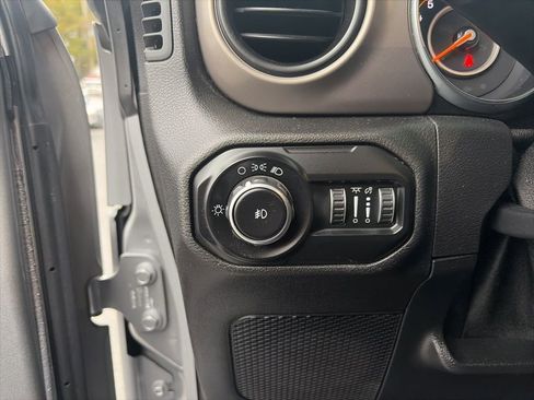 Used 2020 Jeep Wrangler Unlimited Sport image 15