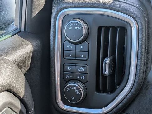 Used 2021 Chevrolet Silverado 1500 RST w/ Bed Protection Package AWD/4WD image 22