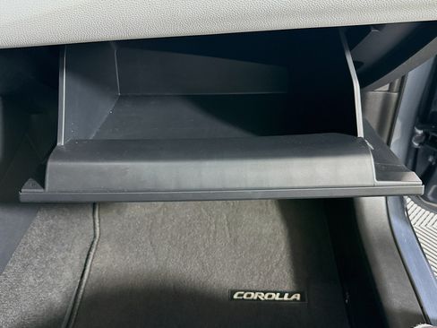 Used 2024 Toyota Corolla SE FWD image 32