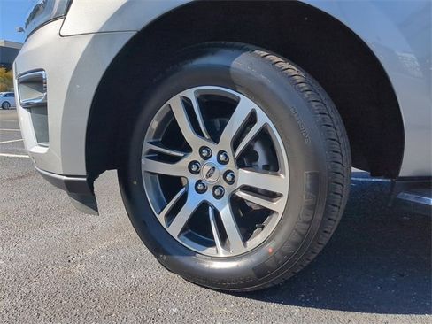 Used 2023 Ford Expedition Max Limited image 39