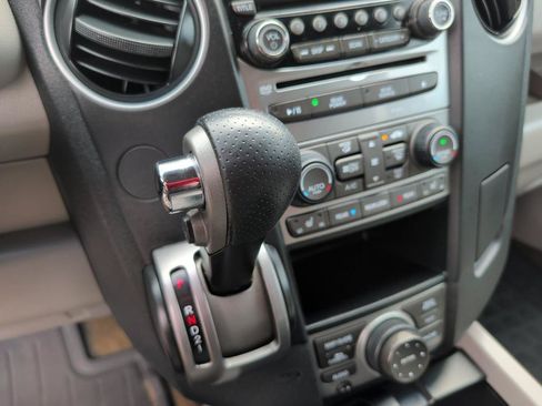 Used 2013 Honda Pilot Touring image 26