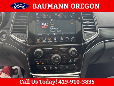 Used 2019 Jeep Grand Cherokee Limited AWD/4WD image 22