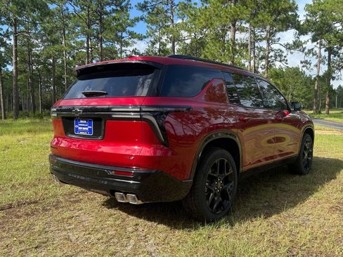 New 2026 Chevrolet Traverse RS w/ LPO, Floor Liner Package FWD image 5