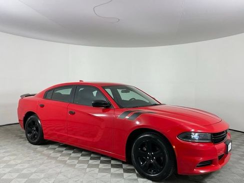 Used 2023 Dodge Charger SXT RWD image 3