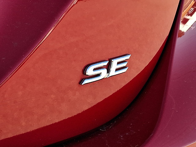 Used 2024 Toyota Camry SE FWD image 13