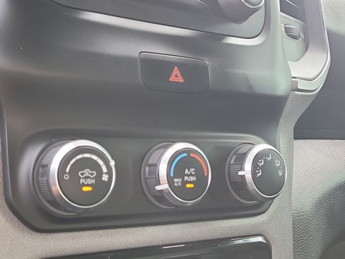 Used 2019 RAM 1500 Tradesman RWD image 24