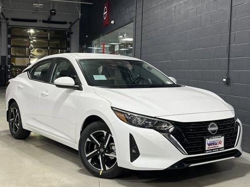 New 2025 Nissan Sentra SV image 2