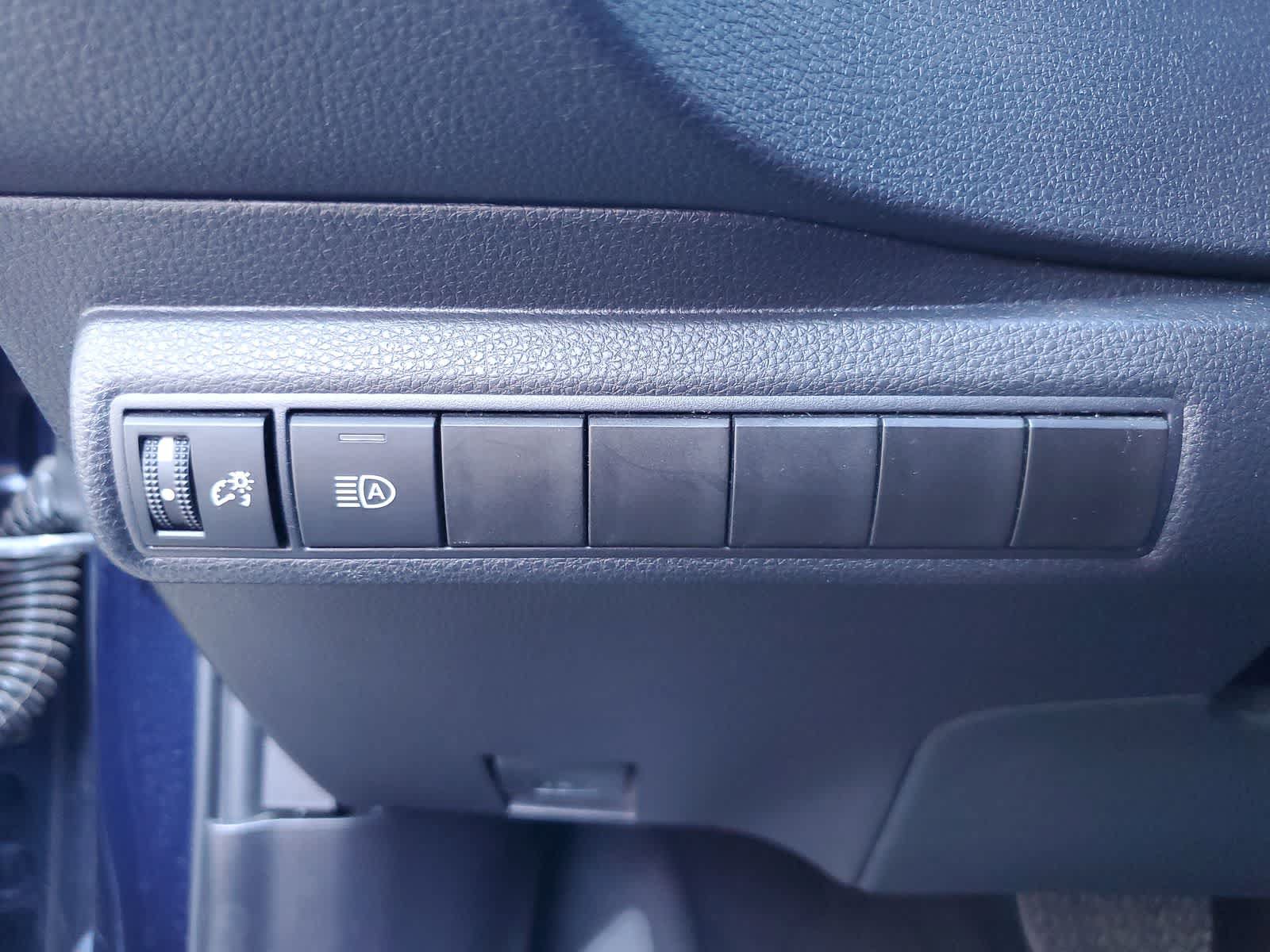 Used 2025 Toyota Corolla LE FWD image 19