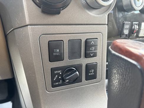 Used 2016 Toyota Sequoia Platinum RWD image 15
