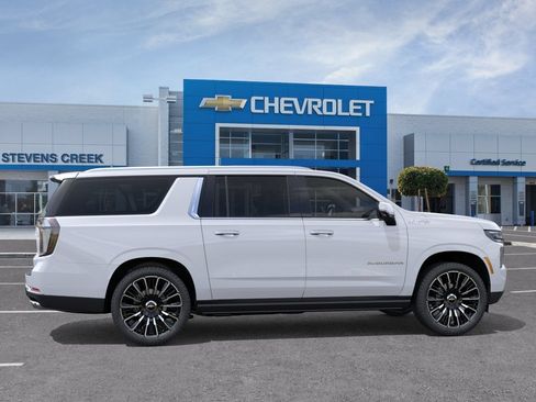 New 2026 Chevrolet Suburban High Country AWD/4WD image 3