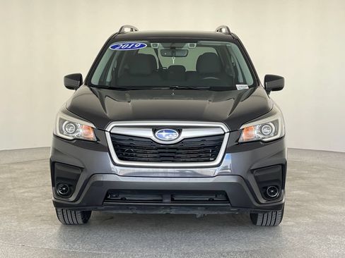 Used 2019 Subaru Forester Premium AWD/4WD image 11
