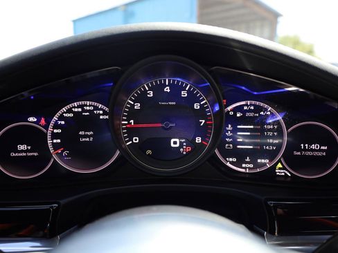 Used 2020 Porsche Panamera 4S image 11