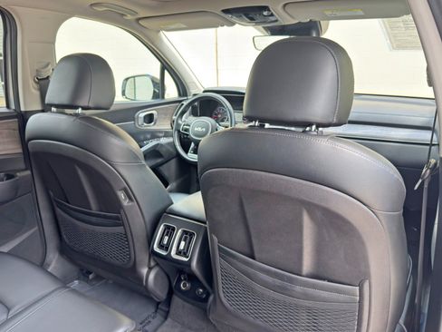 Used 2022 Kia Sorento S w/ Panoramic Sunroof Package AWD/4WD image 34