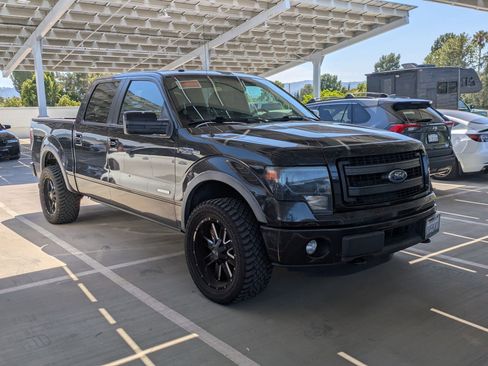 Used 2014 Ford F150 FX4 w/ Equipment Group 402A Luxury AWD/4WD image 2