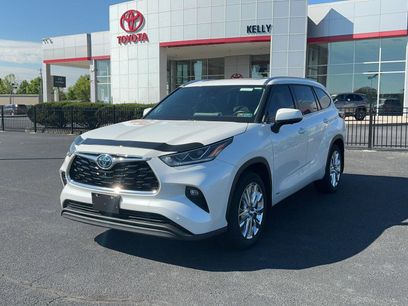 Used 2023 Toyota Highlander Limited