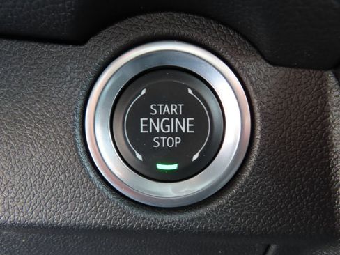 Certified 2025 Chevrolet Traverse LT w/ Midnight/Sport Edition image 10