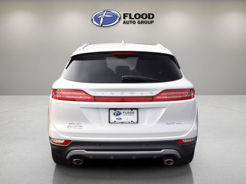 Used 2017 Lincoln MKC Select w/ Select Plus Package AWD/4WD image 5