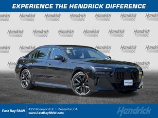 Used 2023 BMW i7 xDrive60 w/ Executive Package 2 AWD/4WD video 1
