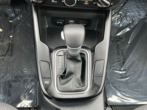 Used 2025 Kia Soul LX w/ LX Technology Package image 37