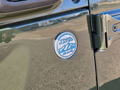 Used 2021 Jeep Wrangler Unlimited Sahara image 11