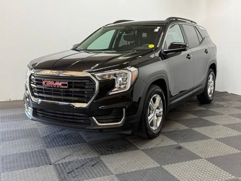 Used 2023 GMC Terrain SLE w/ Driver Convenience Package FWD image 6