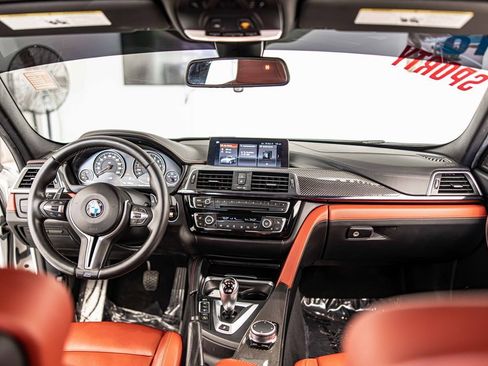 Used 2018 BMW M3 image 33