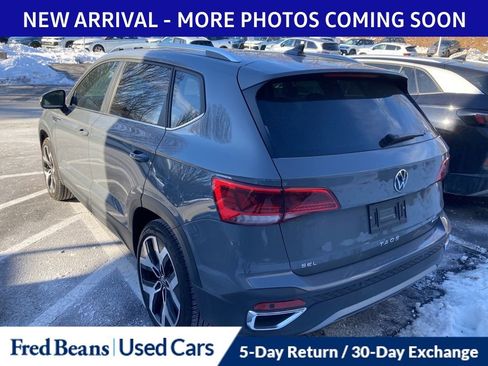 Used 2023 Volkswagen Taos SEL image 4