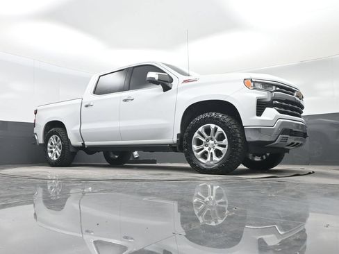 Used 2022 Chevrolet Silverado 1500 LTZ w/ LTZ Premium Package AWD/4WD image 32