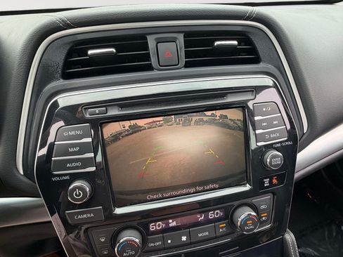 Used 2019 Nissan Maxima 3.5 SL w/ Floor Mat Group FWD image 9