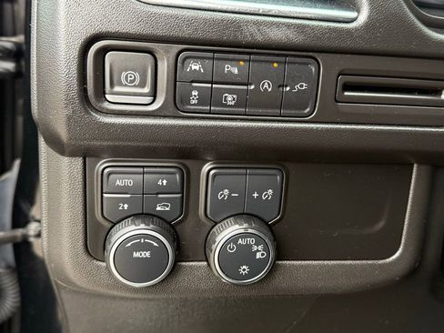 Used 2022 Chevrolet Tahoe LT w/ Luxury Package image 22