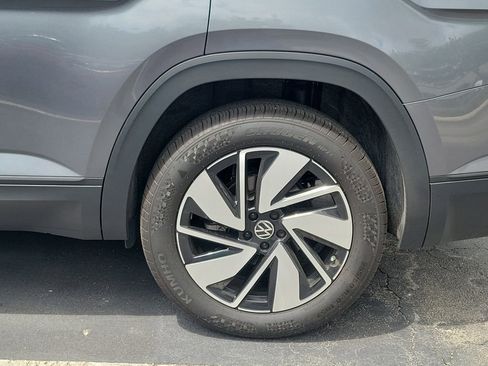 Used 2025 Volkswagen Atlas SE FWD image 6