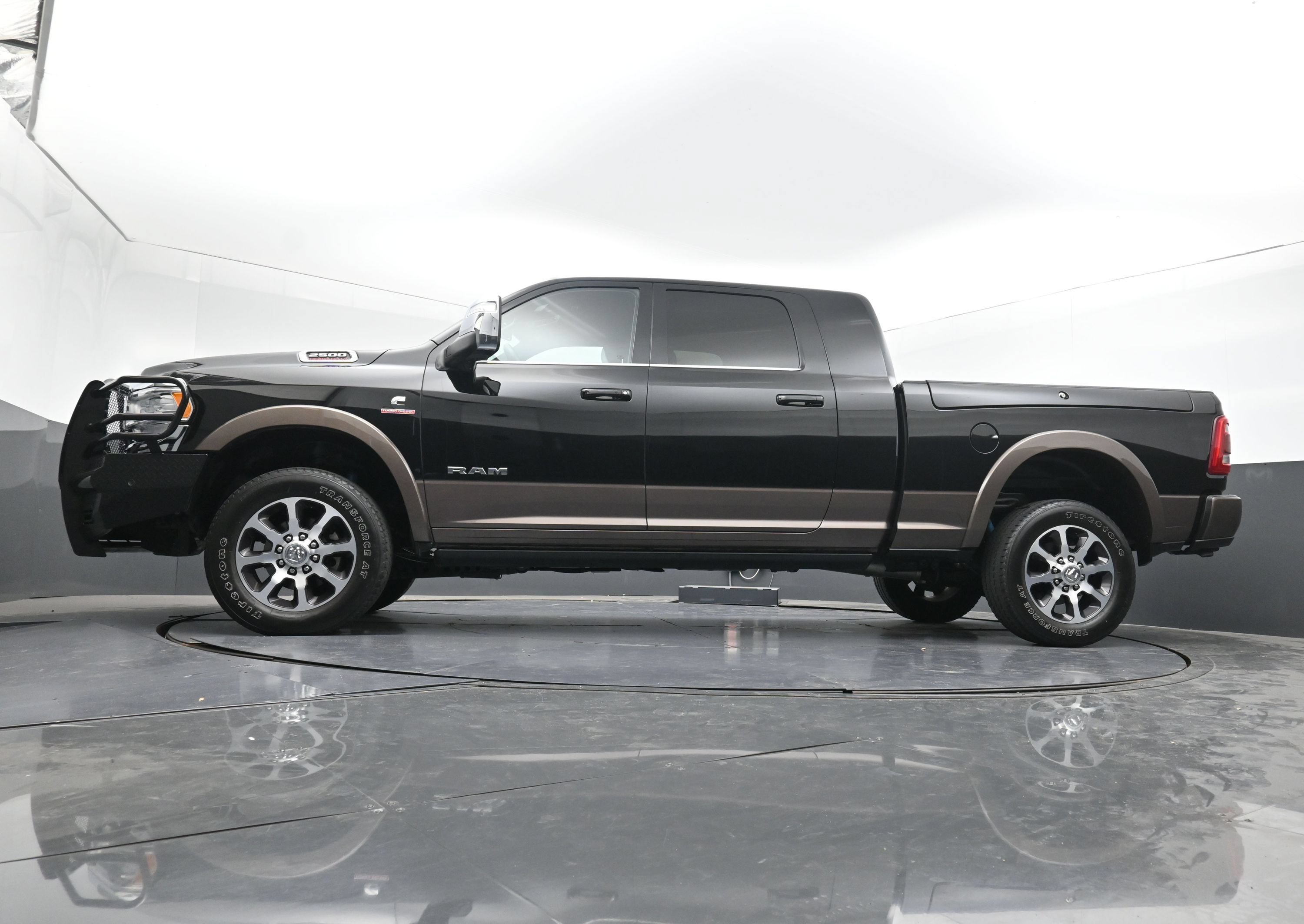 Used 2024 RAM 2500 Limited w/ Towing Technology Group AWD/4WD image 28