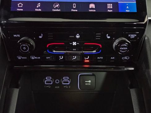 New 2025 Jeep Grand Cherokee Limited w/ Black Appearance Package image 27