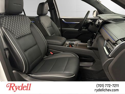 Used 2026 GMC Acadia Denali w/ Super Cruise Package AWD/4WD image 17