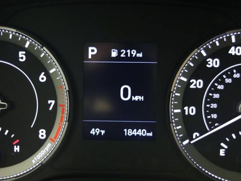 Used 2022 Hyundai Venue Limited w/ Cargo Package image 12