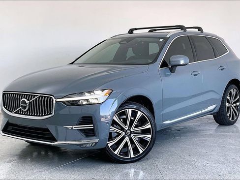 Used 2023 Volvo XC60 B5 Ultimate w/ Climate Package image 16
