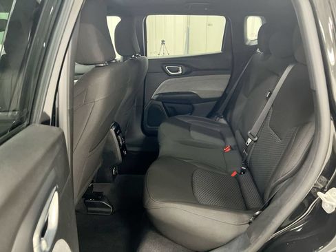 Used 2023 Jeep Compass Sport AWD/4WD image 22