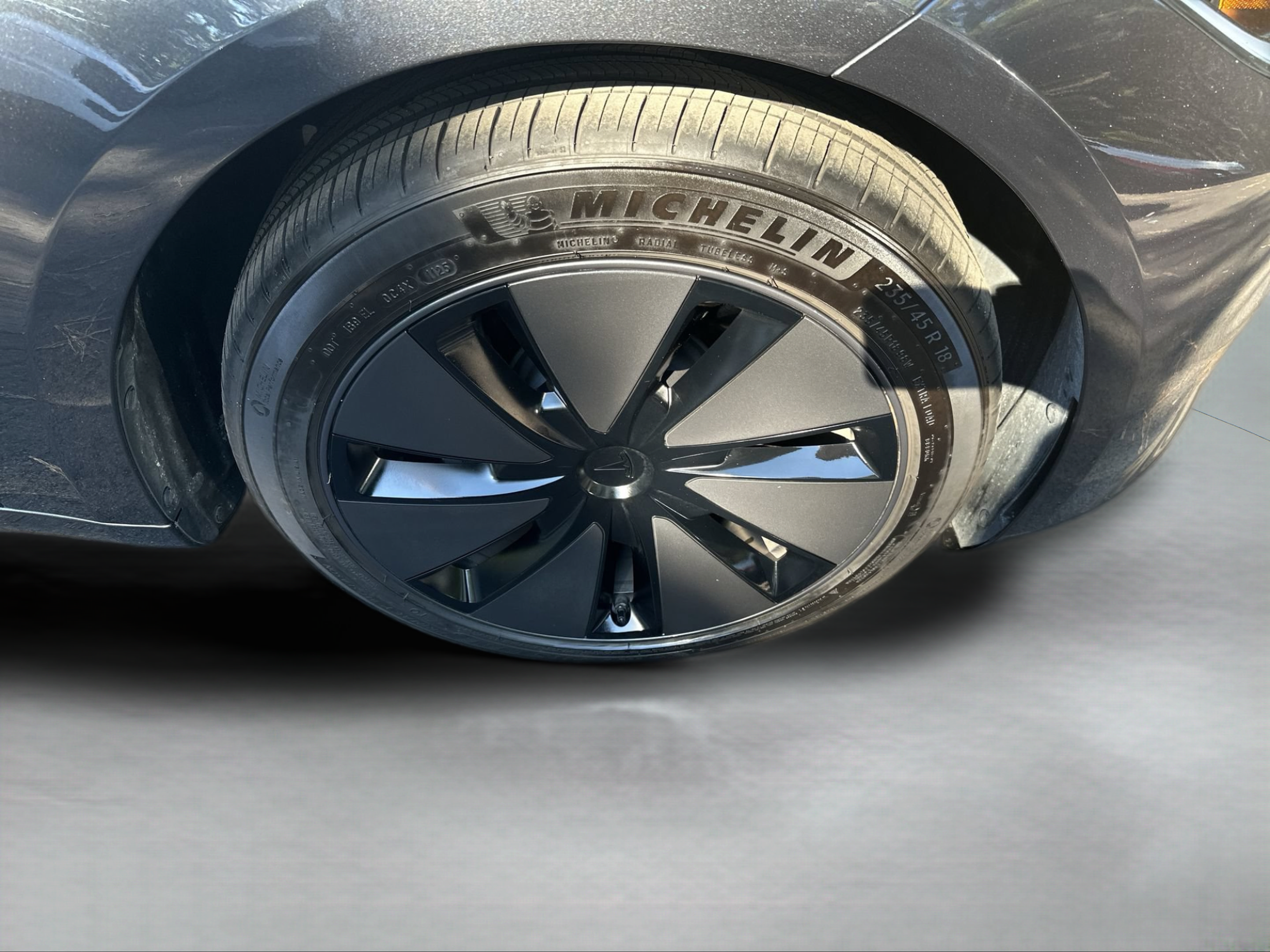 Used 2025 Tesla Model 3 Long Range RWD image 29