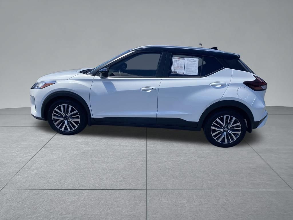 Used 2023 Nissan Kicks SV w/ Exterior Package FWD image 4